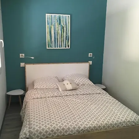 Maison & 14 Pers Avec Piscine Privee Securisee Sampzon