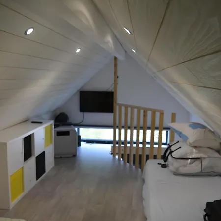 Holiday home Maison & 14 Pers Avec Piscine Privee Securisee Sampzon